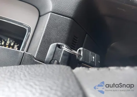 2010 Lincoln Navigator z USA, uszkodzony, nr VIN 5LMJJ2J55AEJ06853